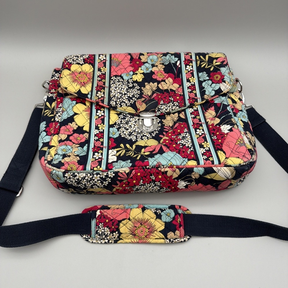 Vera Bradley Briefcase "Happy Snails" 2011 RETIRED 14x12 Beautiful Condition